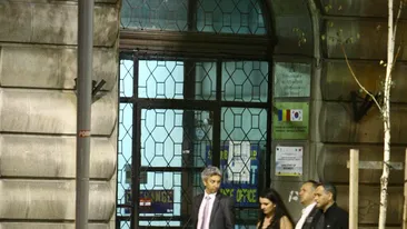 Dan Diaconescu pune tara la cale pe …Calea Victoriei! A mers la pas cateva ore, alaturi de partenerii sai de afaceri