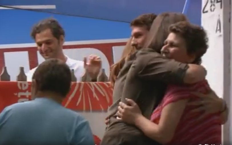 Gestul emoţionant pe care l-a făcut Andreea Marin pentru Violeta, femeia care a murit la scurt timp după ce echipa „Visuri la cheie” i-a renovat casa