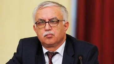 Tatal lui este cel mai celebru jurist din Romania, dar n-o sa crezi ce planuri are el! Fiul lui Zegrean vrea sa ajunga avocat!