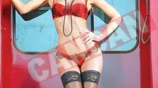 Andreea Spataru, surprinsa cu dansatori negri