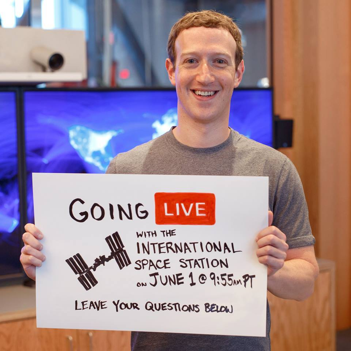 Mark Zuckerberg este din nou tătic! Soţia sa, Priscilla, a născut o fetiţă. Prima fotografie cu urmaşa fondatorului Facebook