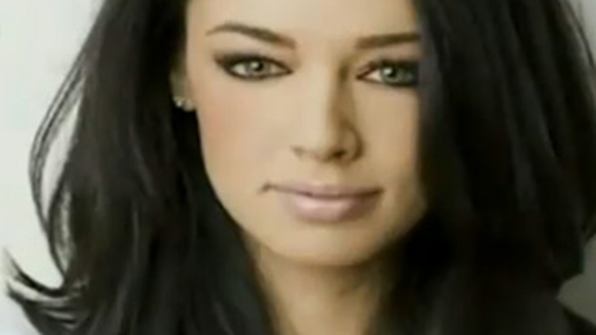 Andreea Raicu: "Serban are nevoie de gandurile si rugaciunile noastre nu de maimutareala ieftina de la televizor"