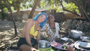 Vedetele de la ”Ultimul trib” fac foamea în Madagascar! ”Eu visez deja ce aș vrea să mănânc”