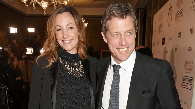 Hugh Grant a renunțat, în sfârșit, la burlăcie! Actorul s-a căsătorit cu Anna Eberstein