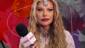Loredana recunoaşte că mama ei a fost severă. I-a descoperit talentul muzical, dar nu a dorit ca fiica ei să devină artistă: „Încerc să o ascult, să nu am regrete”