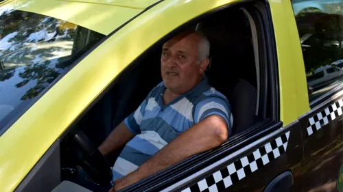 Ce a făcut taximetristul Constantin din Botoșani, după ce s-a trezit cu 40.000 de euro, într-o sacoșă de rafie uitată pe bancheta din spate a mașinii