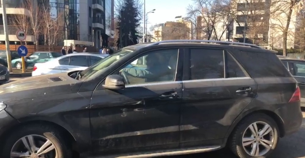 ULTIMA ORA! Dan Diaconescu, implicat intr-un accident rutier in Bucuresti! Imagini  LIVE