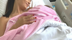 Abia a născut, dar se gândește la al șaptea copil. Anca Serea este o mămică eroină