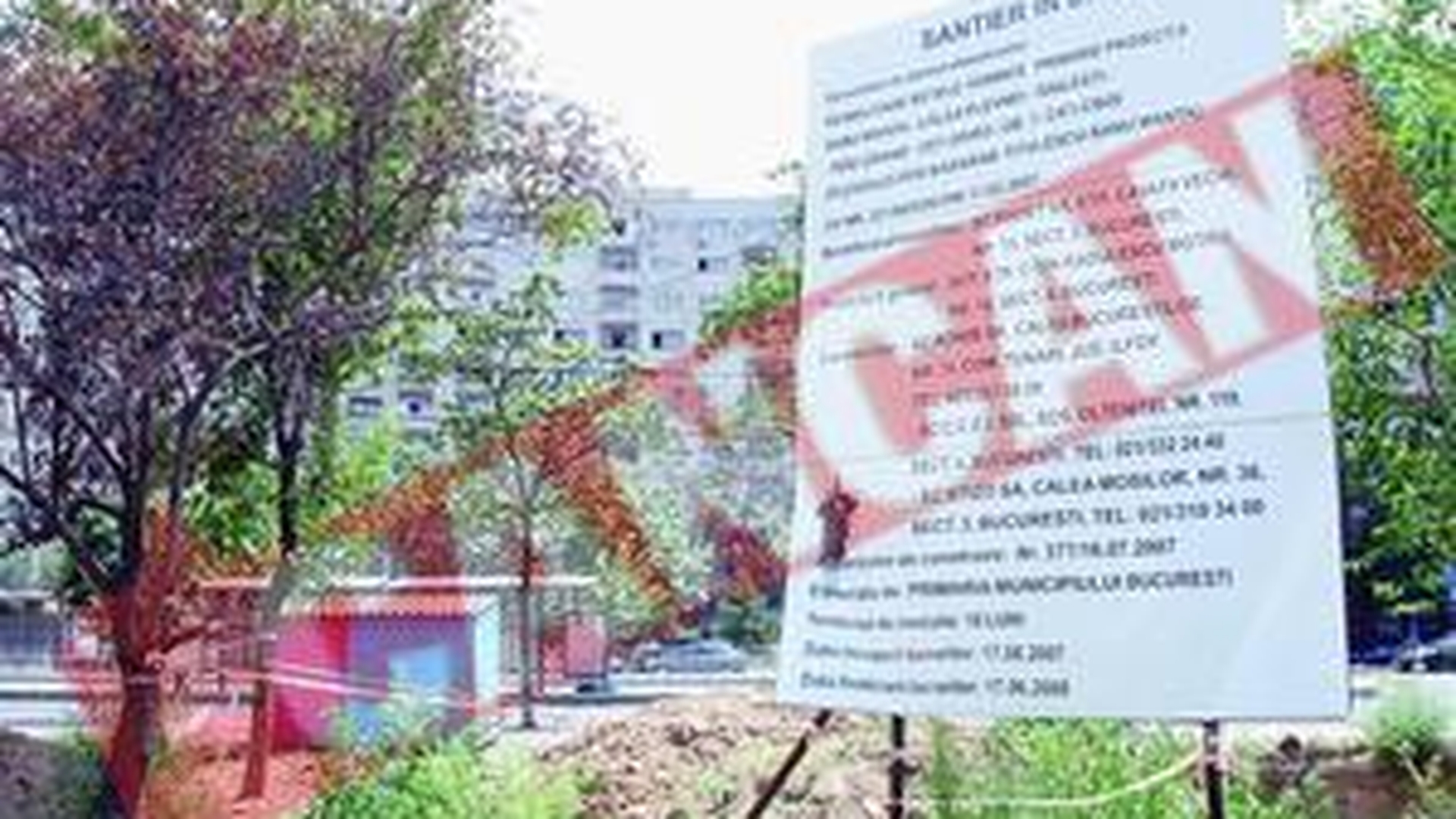 "Crater" lasat de izbeliste In fata Primariei Sectorului 1