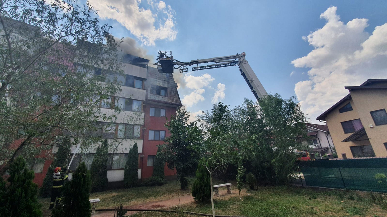 Incendiu în Popești-Leordeni. A fost emis mesaj Ro-Alert din cauza fumului!