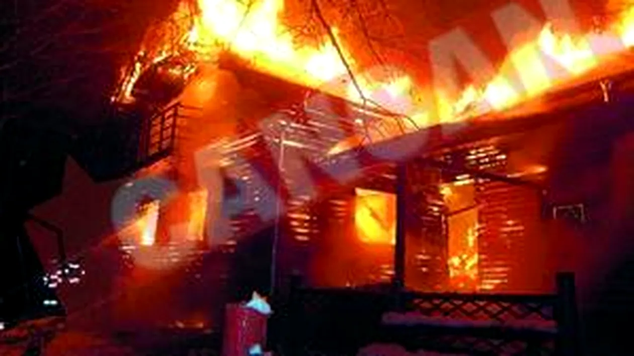 Patru cabane din statiunea Straja din Valea Jiului au fost distruse intr-un incendiu!