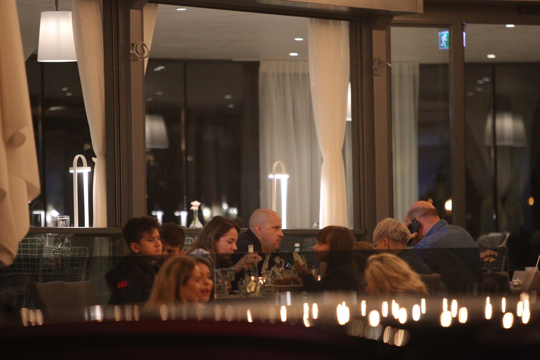 Familia Huidu a ieșit la cină, la un restaurant din Herăstrău