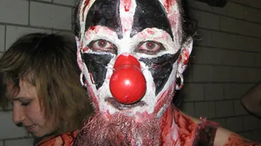 Toboşarul unei trupe rock a fost arestat după ce a violat un copil de 10 ani: Eram într-o relaţie stabilă