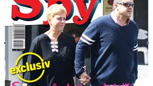 Claudette ex-Sexxy nu vinde, ci cumpara gogosi!