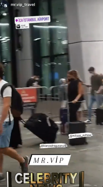 Cum a apărut Bianca Drăgușanu îmbrăcată în aeroportul din Istanbul. Cu cine a plecat diva în vacanță