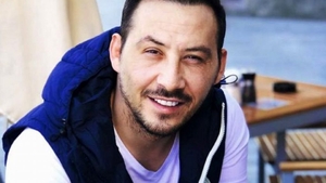 Ștefan Stan, asaltat de mirese, după lansarea noii sale melodii
