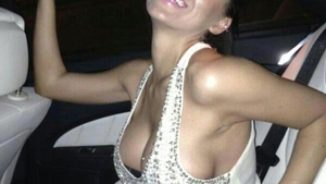 Uite de ce priveliste se bucura Sisu in dormitor de cand a iesit din puscarie! Cum arata sotia Catalina doar in costum de baie!