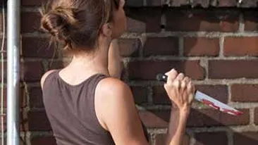 O femeie care si-a ucis cei patru copii cere daune de 3 milioane de euro psihiatrului sau!