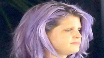 Uite cum arata Kelly Osbourne nefardata!