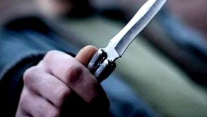 Atac din gelozie! Un tânăr de 15 ani și-a înjunghiat de mai multe ori prietenul