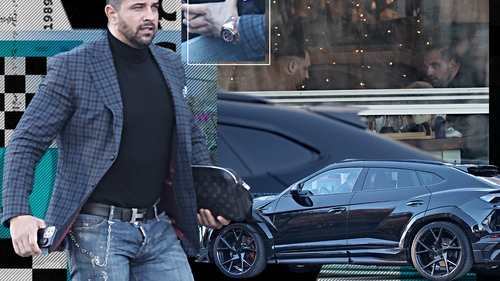 Alex Bodi și amicul lui au făcut planurile la restaurant. A impresionat cu ”bijuteria” de la mână, dar și cu bolidul de sute de mii de euro!