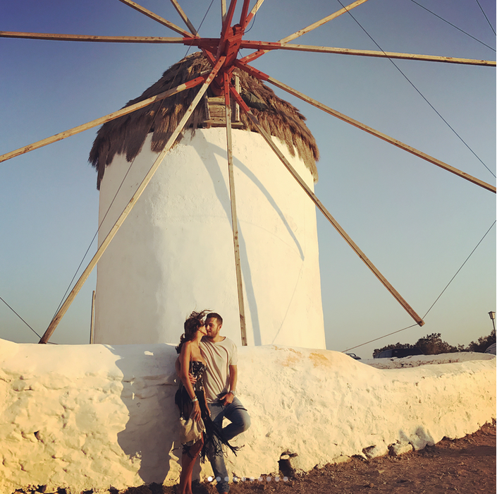 Mădălina Ghenea, pictorial ad-hoc în Grecia