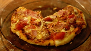 Dana Rogoz a facut pizza pentru prima oara in viata ei! Uite ce reteta a folosit si cum i-a iesit!