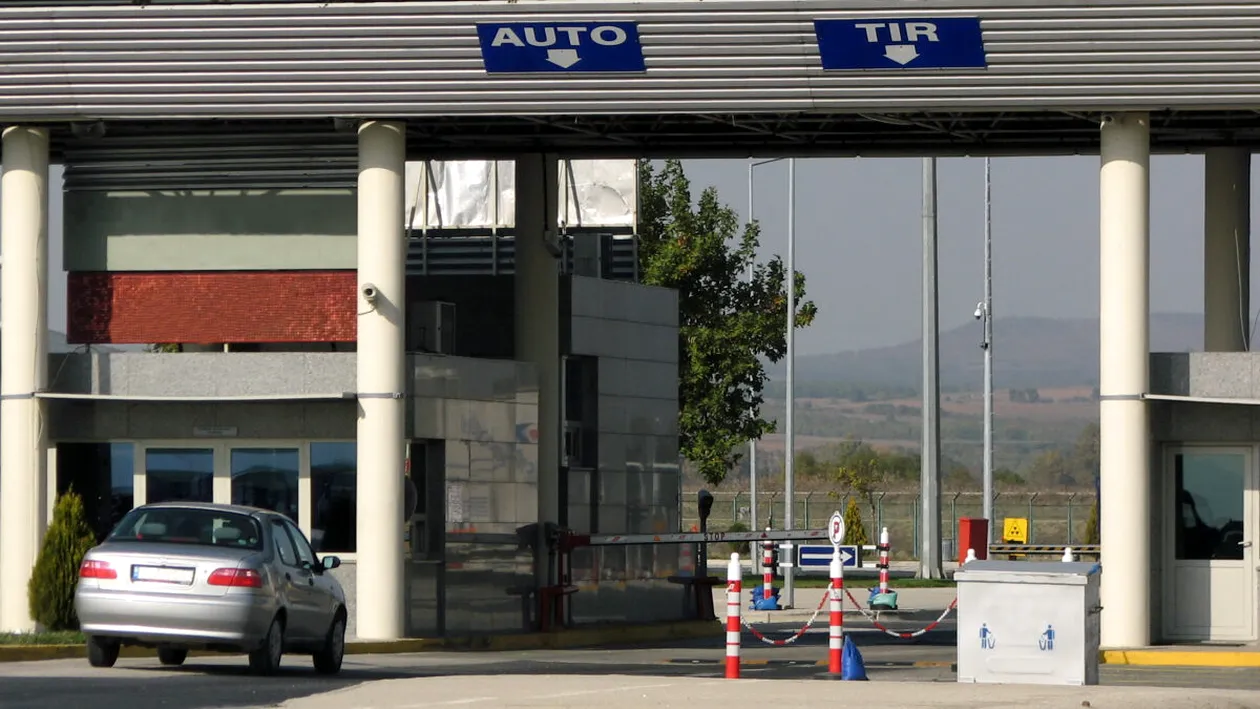 ATENȚIE! Ce a pățit un român care se întorcea cu mașina din Turcia: „A coborât și s-a apropiat de geamul meu. După ce...”