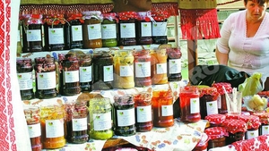 Conserve inedite din "fructe" secuiesti! Gemuri din gogonele si ceapa rosie