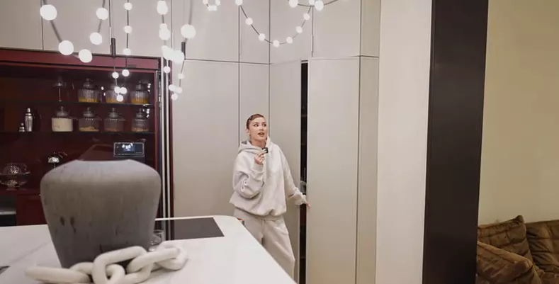 Cum arată casa ca din reviste a Alinei Ceușan? A fost decorată de un om de încredere