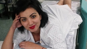 ADRIANA BAHMUŢEANU ar putea fi dată afară după ce s-a aflat că şi-a făcut o intervenţie estetică în zona intimă! 