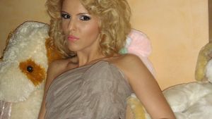 Denisa Nechifor are un iubit în străinătate! Blonda se gândeşte să plece din România!