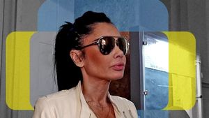 Oana Zăvoranu își face curățenie în garderobă! Câte sute de euro cere pe o geantă