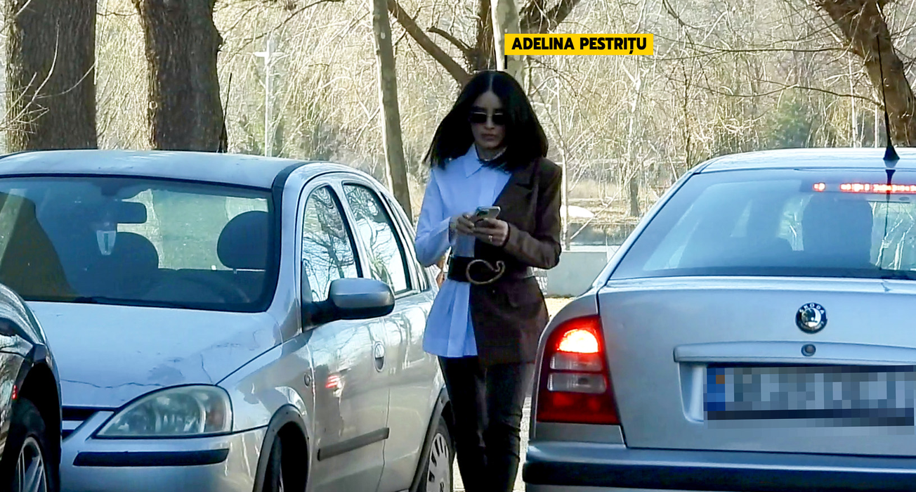 Adelina se îndreaptă spre mașină