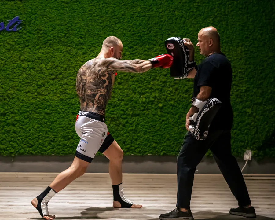 Yamato Zaharia și tatăl său au depus plângere penală. (sursă - instagram.com)