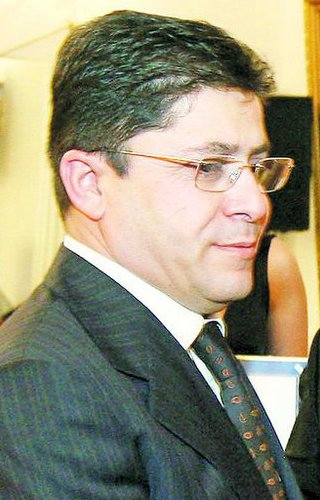 Gruia Stoica se afişează foarte rar la petrecerile cu ştaif din lumea bună