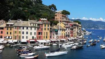 Amendă de 270 de euro pentru turiștii care fac poze în acest oraș din Italia. E una dintre destinațiile preferate de români
