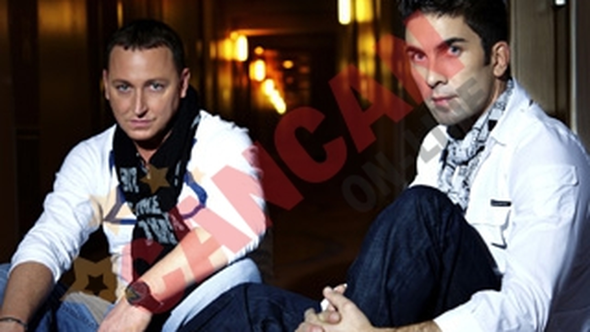 Baietii de la DJ Project au fost batuti de jandarmi dupa un concert din Chitila: "Ne-au calcat cu picioarele pe cap"