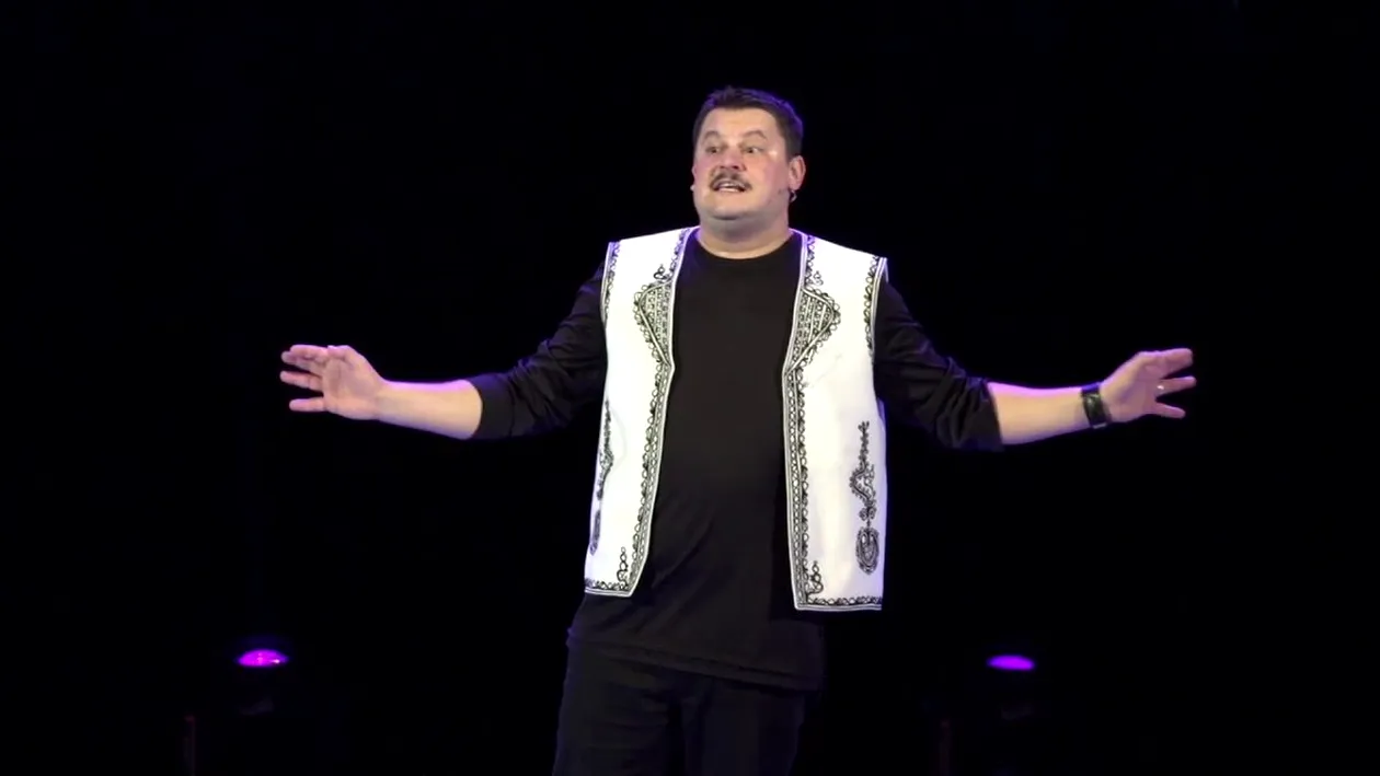 Cât costă un bilet la un show de stand-up comedy cu Mihai Bobonete? Noul jurat de la Românii au Talent face bani pe bandă rulantă