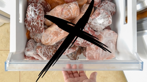 Cele 9 alimente care nu trebuie ținute în congelator, sub nicio formă