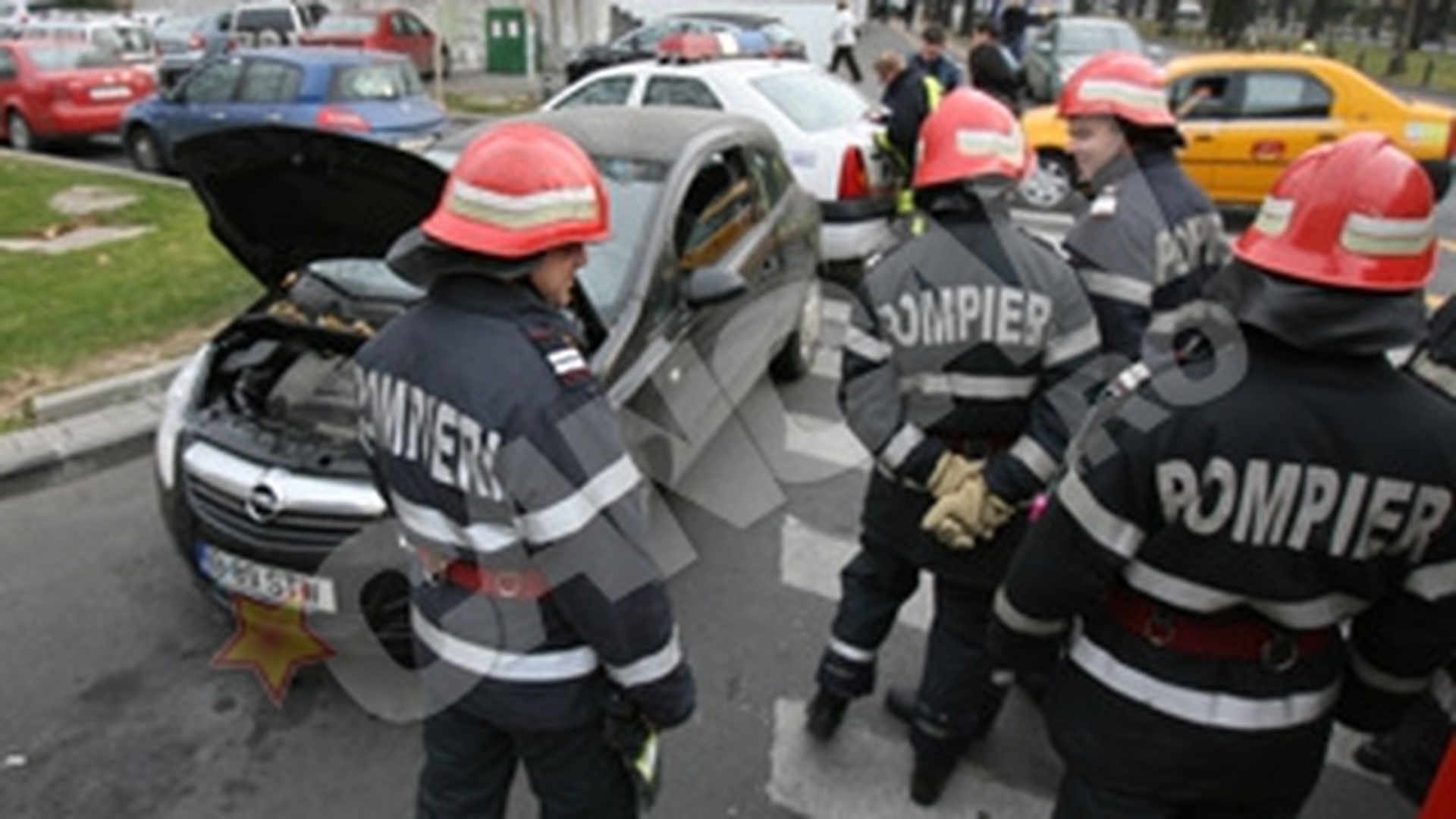 Interventie in forta a pompierilor pentru o "masina cu aburi"!