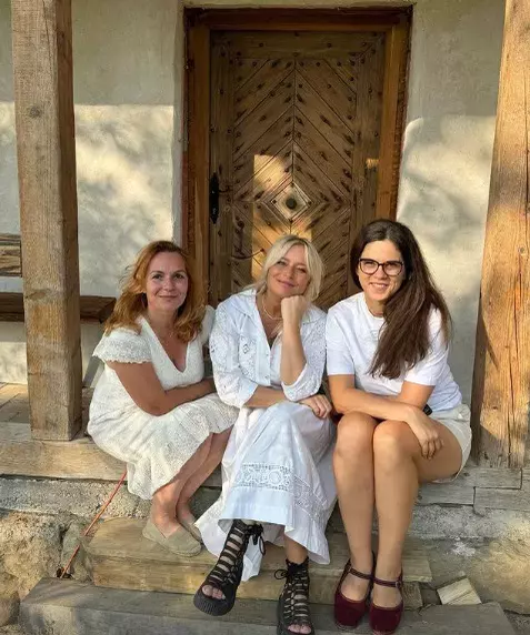 Laura Cosoi și-a botezat cea de-a patra fiică într-un decor de basm. O persoană dragă din viața actriței a lipsit de la marele eveniment