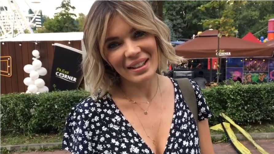 Gina Pistol este prezentă la Untold, dar fără iubitul ei, Smiley