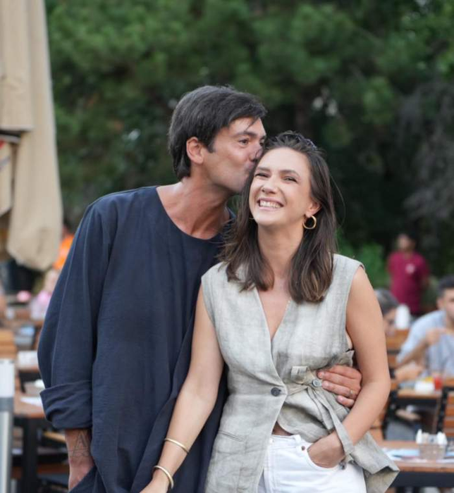 Adela Popescu nu e prima lui soție! Radu Vâlcan a mai fost însurat cu o femeie celebră, mai bătrână decât el. Cum arată acum, în 2025, prima nevastă a prezentatorului show-ului Insula Iubirii de la Antena 1
