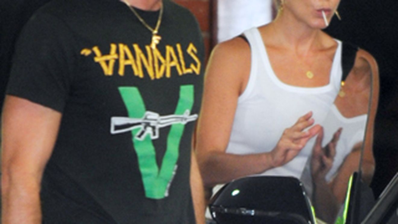 Aniston suge acadeaua langa amorez