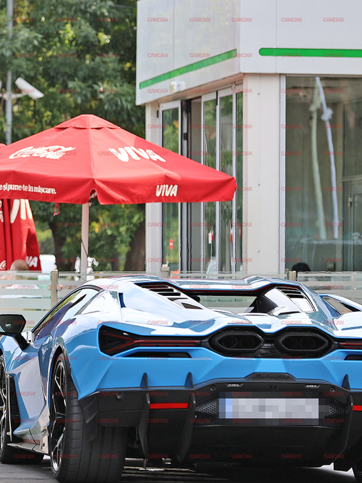 Milionarul Sebastian Dobrincu alimentează Lamborghini Huracan Evo
