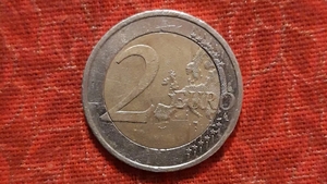 Suma e colosală! Cu câți lei se vinde o monedă de 2 euro din anul 2017