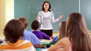 Mesajul unei învăţătoare pentru toţi părinţii: "Vorbiţi-le fetiţelor voastre despre menstruaţie! Vorbiţi-le şi băieţeilor..."