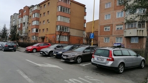 Orașul din România în care locurile de parcare sunt mai scumpe decât... mașinile!