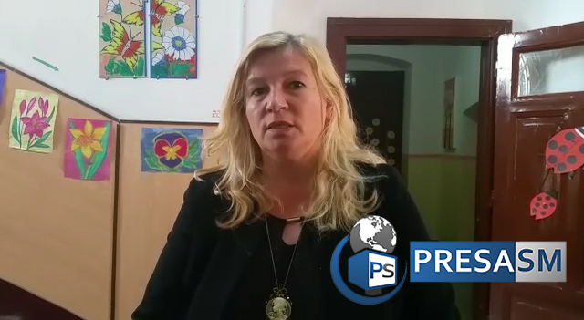 Primele delcarații ale elevei din Satu Mare pe care profesoara a silit-o să se tundă: ”Ne-a pus pe un scaun să mă tundă”